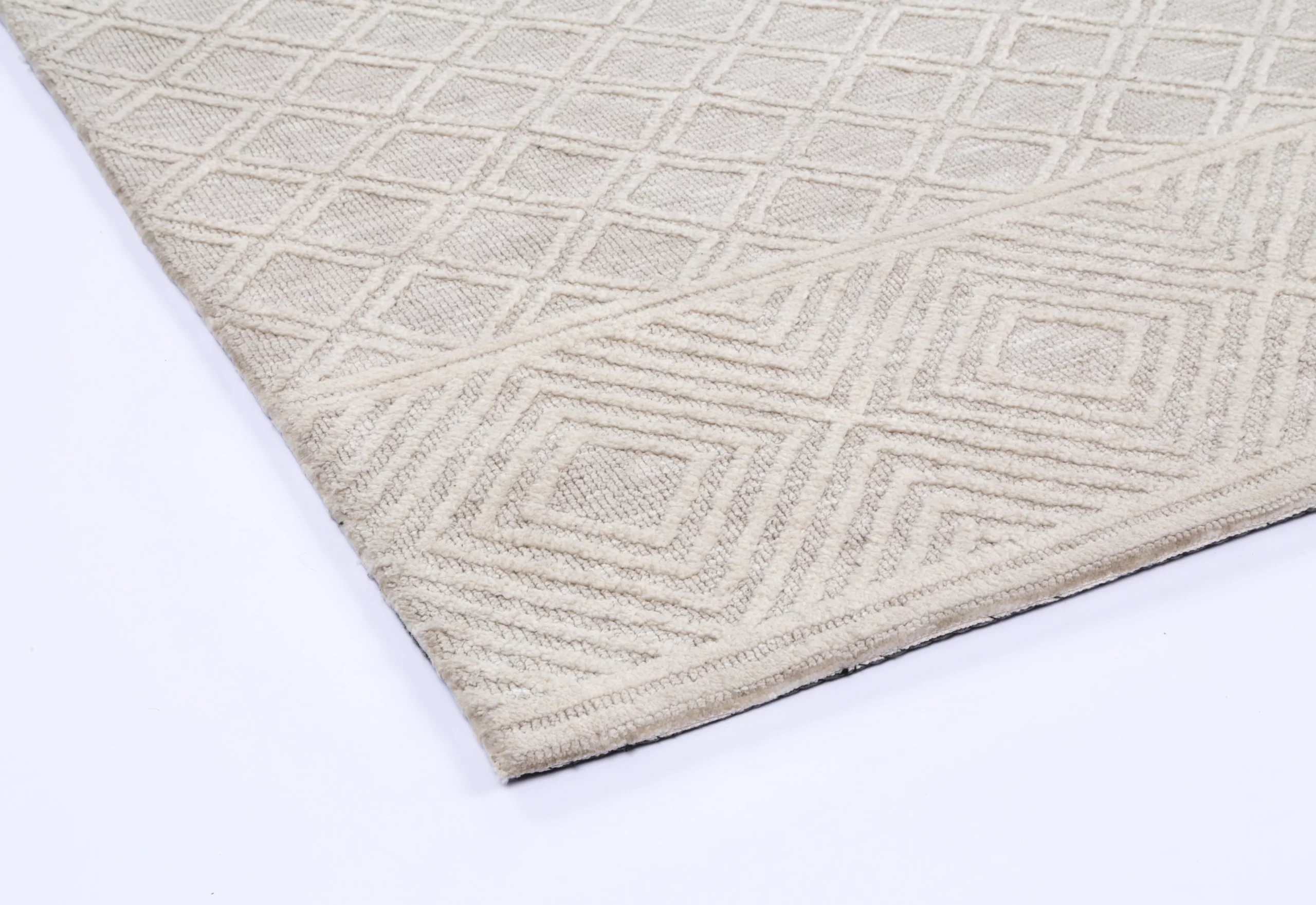 amanda-cream-tribal-modern-rug3.webp